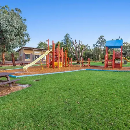 Rural 5 Star Villa'S With Resort Amenities Cowes Exterior photo
