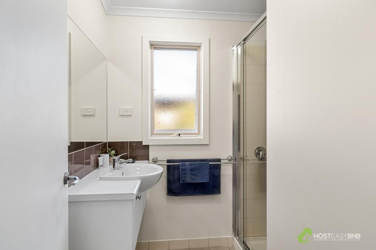 Rural 5 Star Villa's With Amenities Villa Cowes
