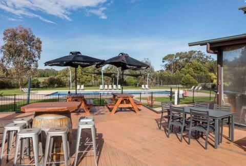 Rural 5 Star Villa's With Amenities Villa Cowes